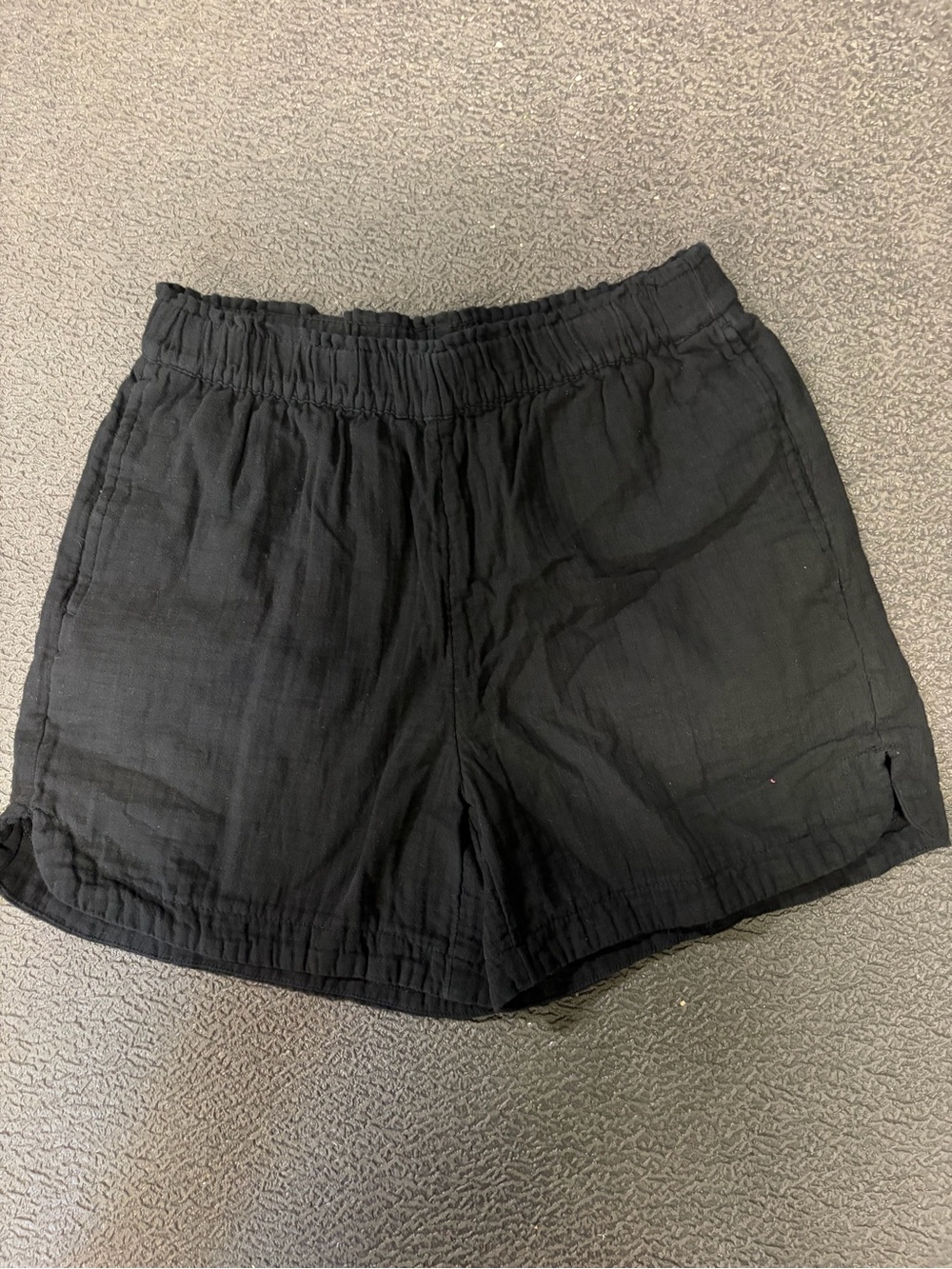 Black Women's Linen Elastic-Waist Casual Shorts